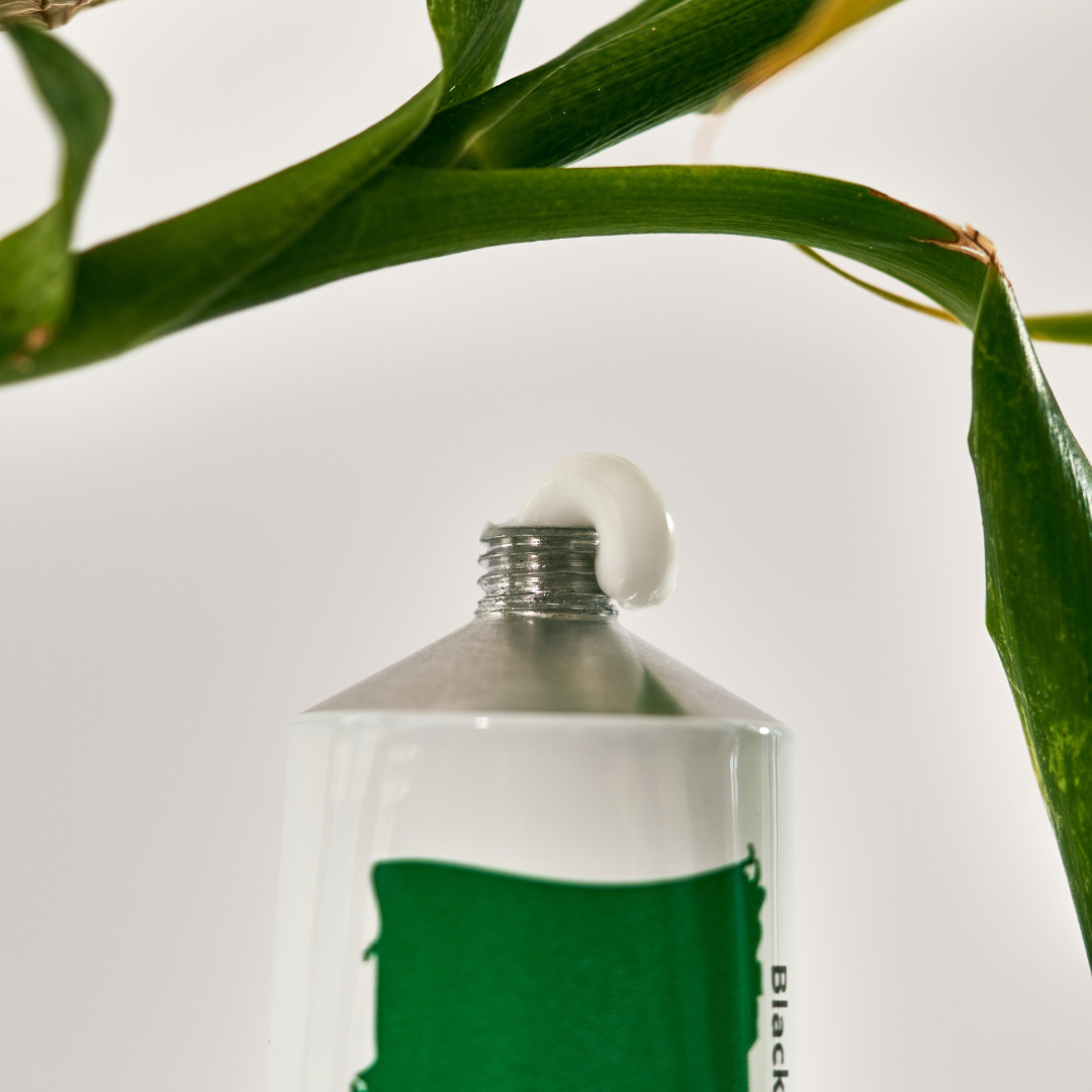 Haruharu Wonder - Black Bamboo Nourishing Calming Hand & Nail Cream