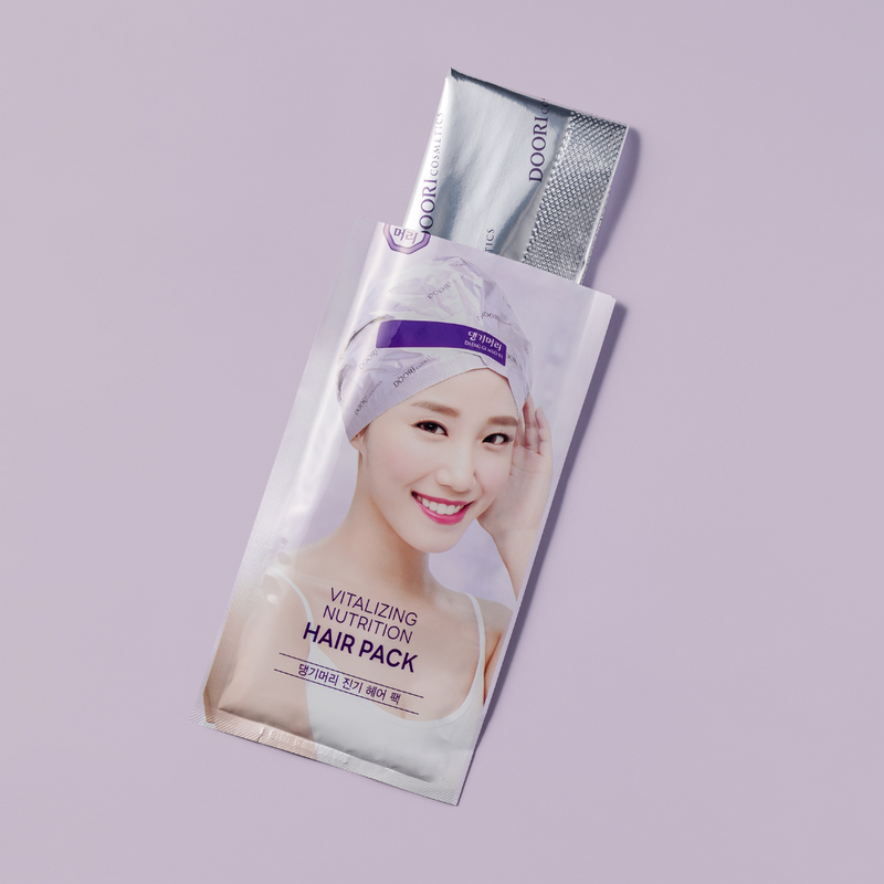Daeng Gi Meo Ri - Vitalizing Nutrition Hair Pack with hair cap